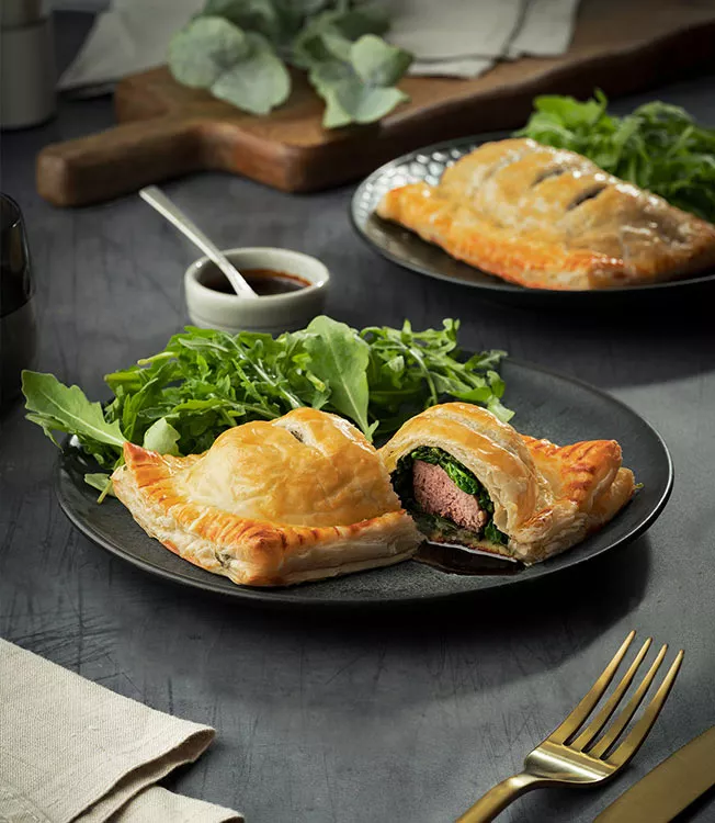 Placek z wołowiną teriyaki i ziemniakami