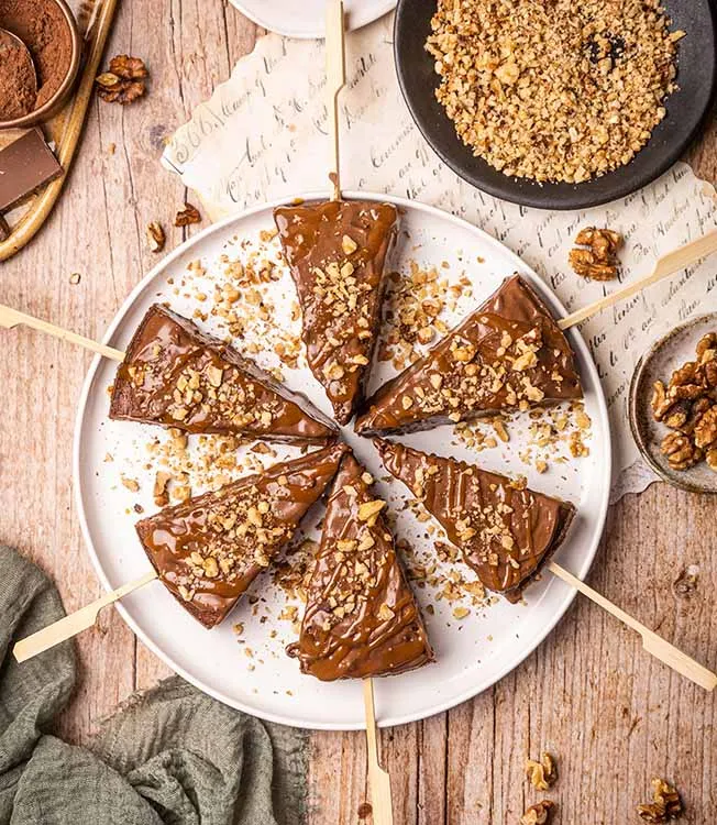 Piernikowe choinki na patyku z sosem karmelowo-sojowym