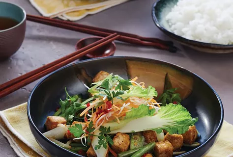 Stir-fry z tofu i warzywami