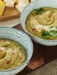 Dip z bakłażana z sosem sojowym i czosnkiem