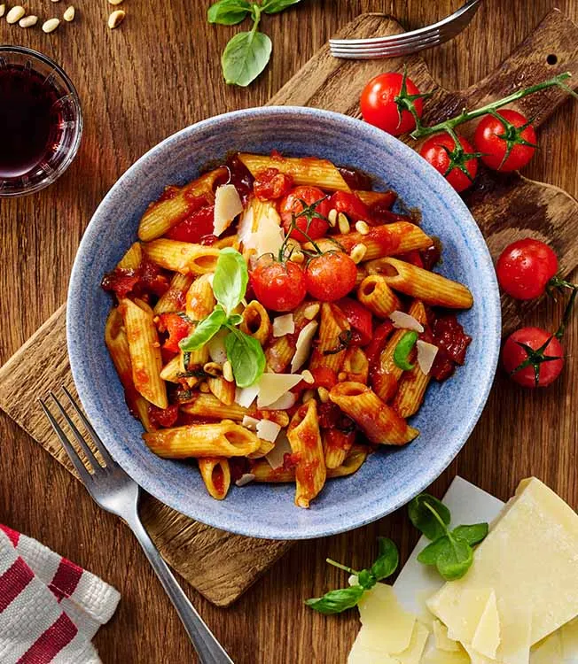 Penne arrabiata z pomidorowym sosem chili