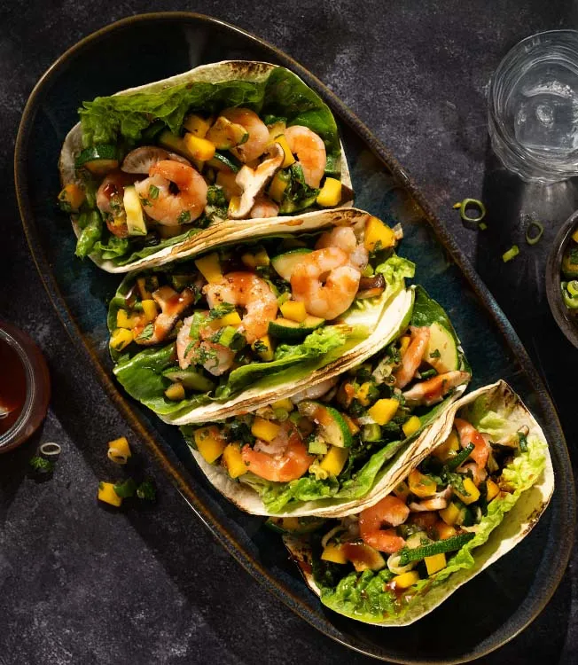 Tacos z krewetkami teriyaki i salsą mango
