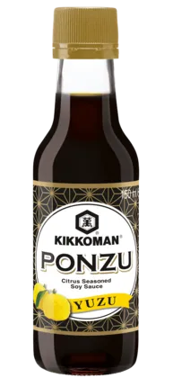 Kikkoman Ponzu - mieszanka sosu sojowego, octu i soku z owoców yuzu Kikkoman Ponzu - mieszanka sosu sojowego, octu i soku z owoców yuzu