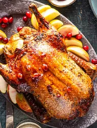 Pieczona kaczka w glazurze sojowo-miodowej