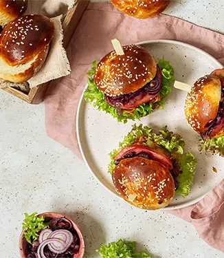 Wege burger z jackfruitem w sosie teriyaki