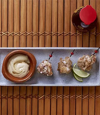 Soczyste szaszłyki z kurczaka w sosie teriyaki (karaage)