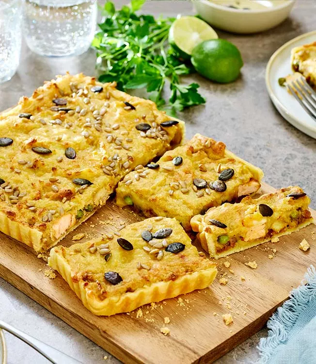 Placek z rybą i ziemniakami