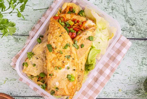 Azjatycki omlet z warzywami stir-fry